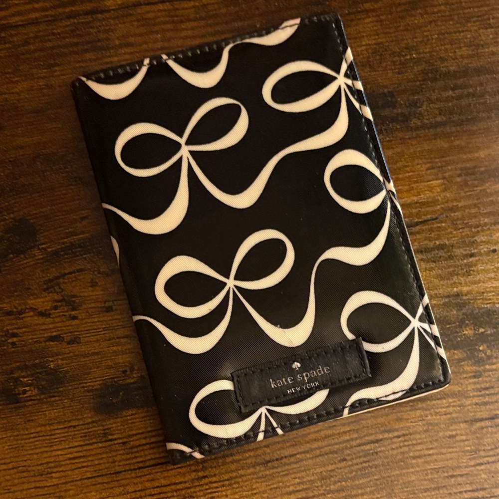 Kate Spade Black and White Bow Design Holder